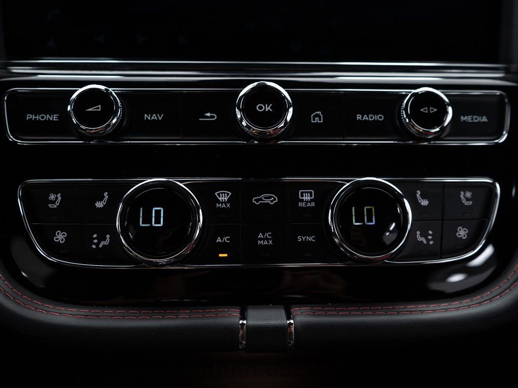 New 2025 Bentley Bentayga image 36