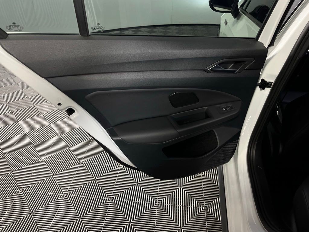 Used 2022 Volkswagen GTI Autobahn image 28