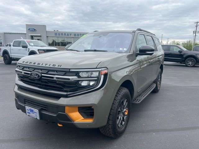 Used 2025 Ford Expedition Tremor AWD/4WD image 3
