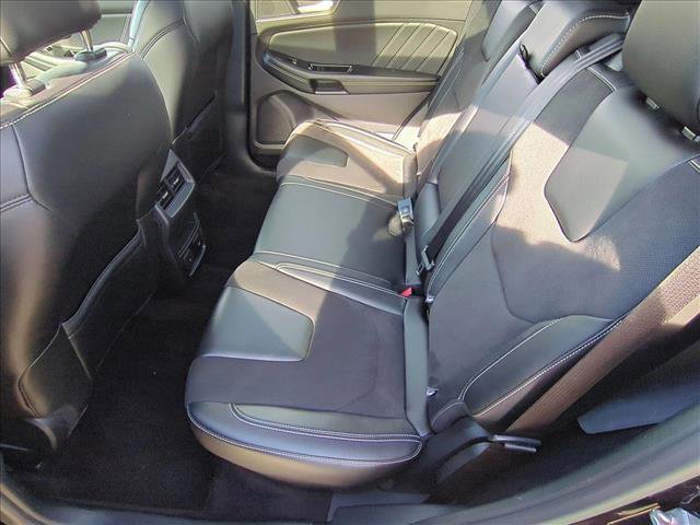 Used 2020 Ford Edge ST w/ Cold Weather Package image 19