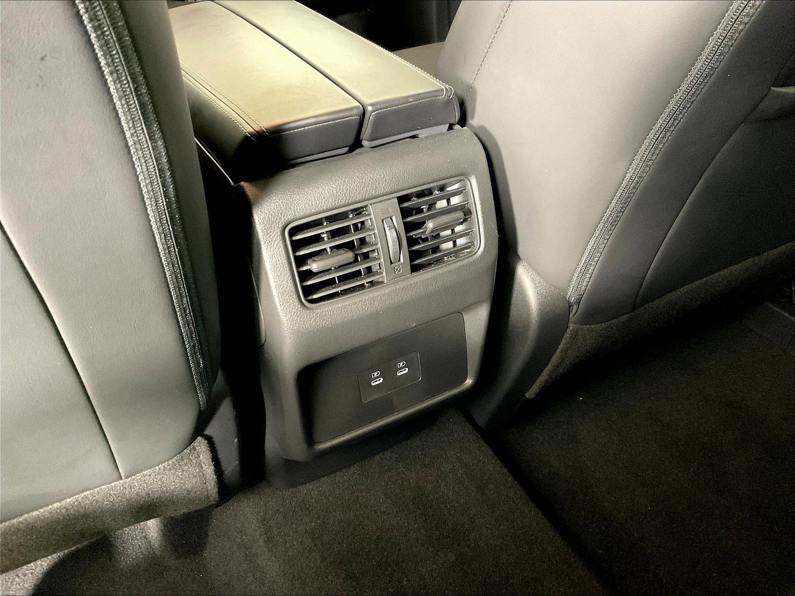 Used 2025 Nissan Rogue SV w/ SV Premium Package FWD image 10