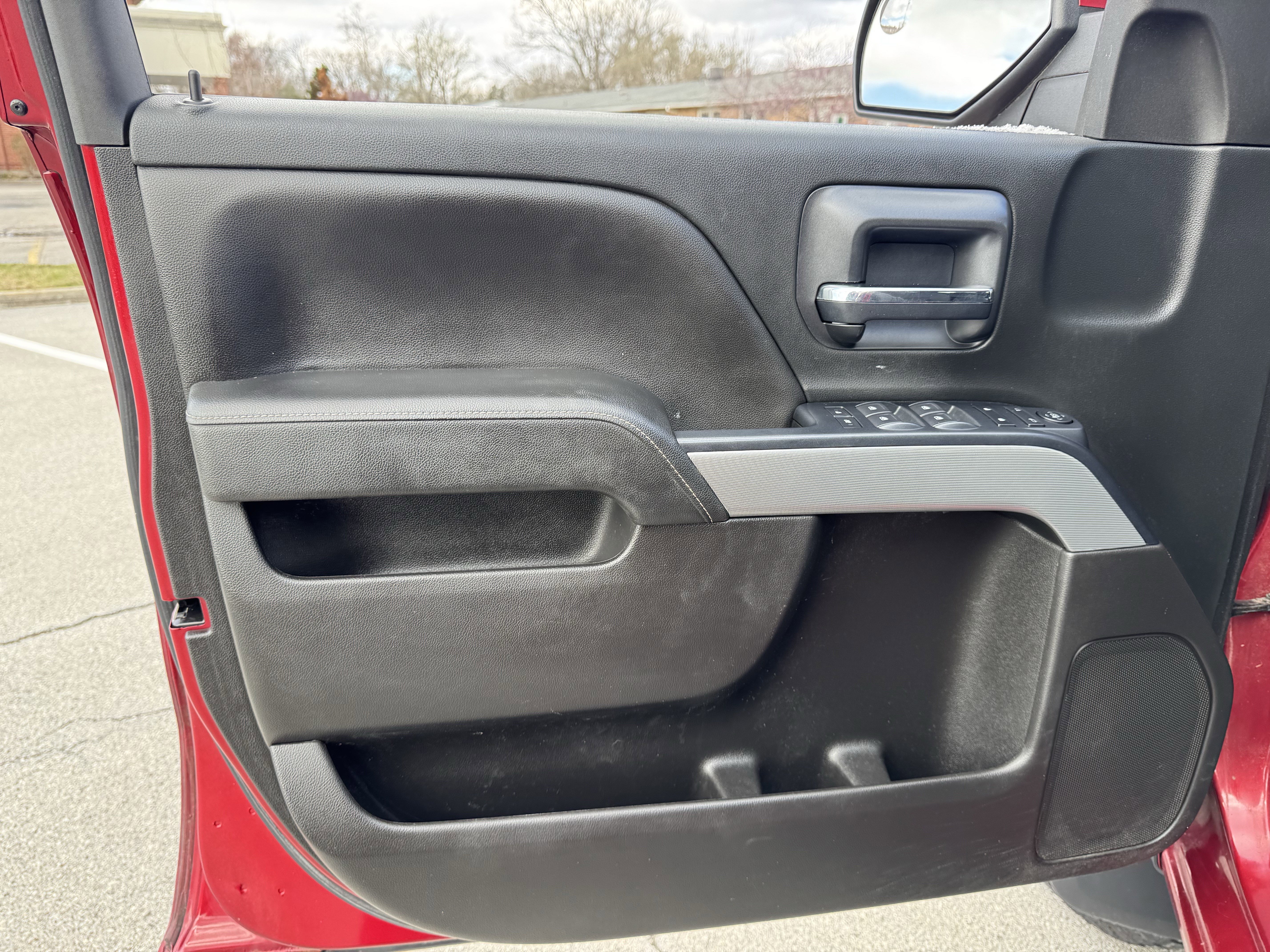 Used 2018 Chevrolet Silverado 1500 LT w/ All Star Edition image 22