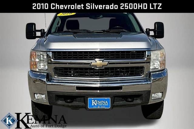 Used 2010 Chevrolet Silverado 2500 LTZ w/ Convenience Package image 2