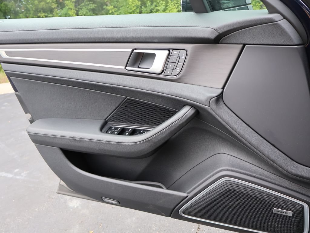 Certified 2023 Porsche Panamera 4 Platinum Edition AWD/4WD image 35