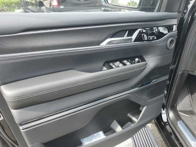 New 2023 Jeep Grand Wagoneer Series II w/ Quick Order Packagew 28T AWD/4WD image 9