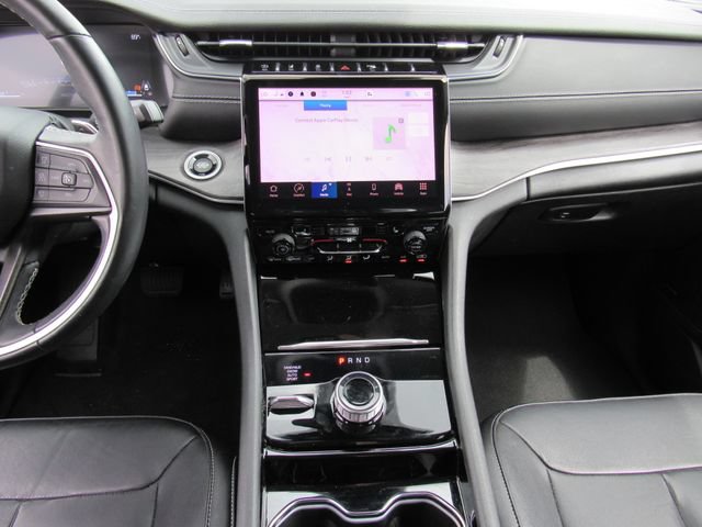 Used 2022 Jeep Grand Cherokee Limited AWD/4WD image 19