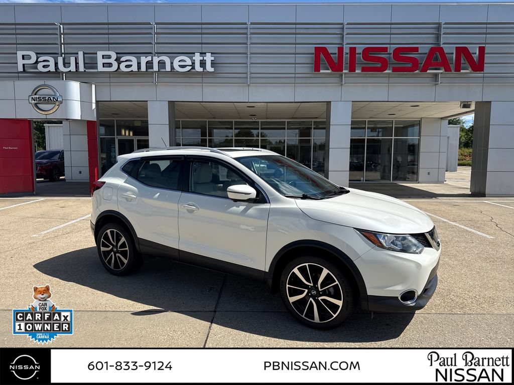 Used 2018 Nissan Rogue Sport SL w/ SL Premium Package FWD image 2