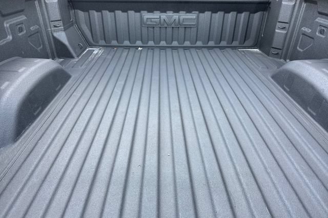 Used 2025 GMC Sierra 2500 AT4 w/ AT4 Premium Plus Package AWD/4WD image 17