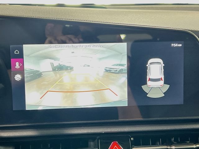 Used 2025 Kia Niro EX FWD image 14
