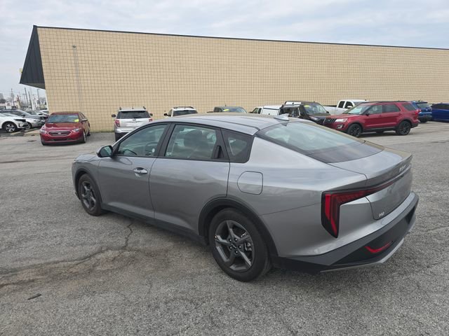 Used 2025 Kia K4 LXS image 7