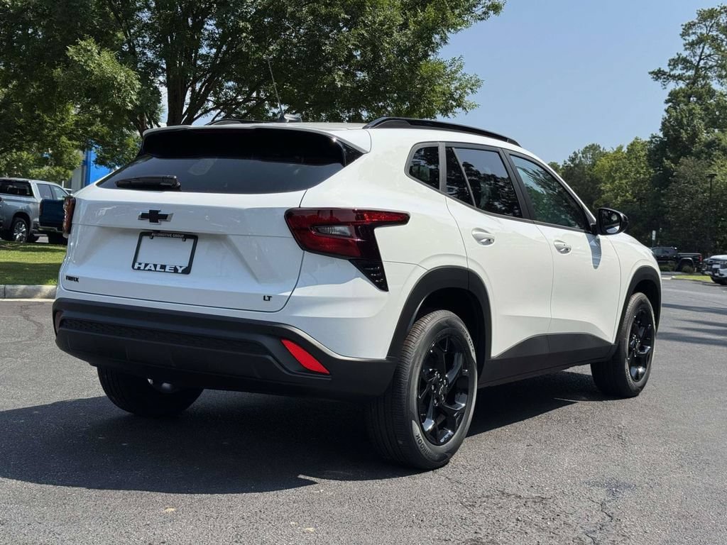 New 2026 Chevrolet Trax LT w/ Driver Confidence Package FWD image 22
