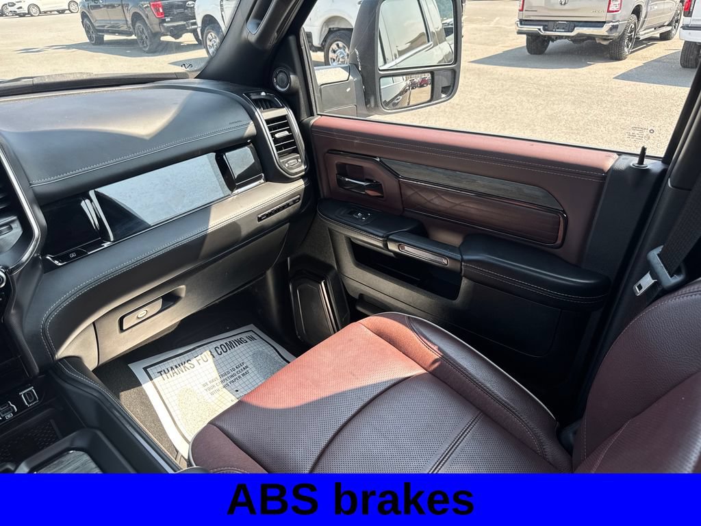 Used 2025 RAM 3500 Limited AWD/4WD image 12