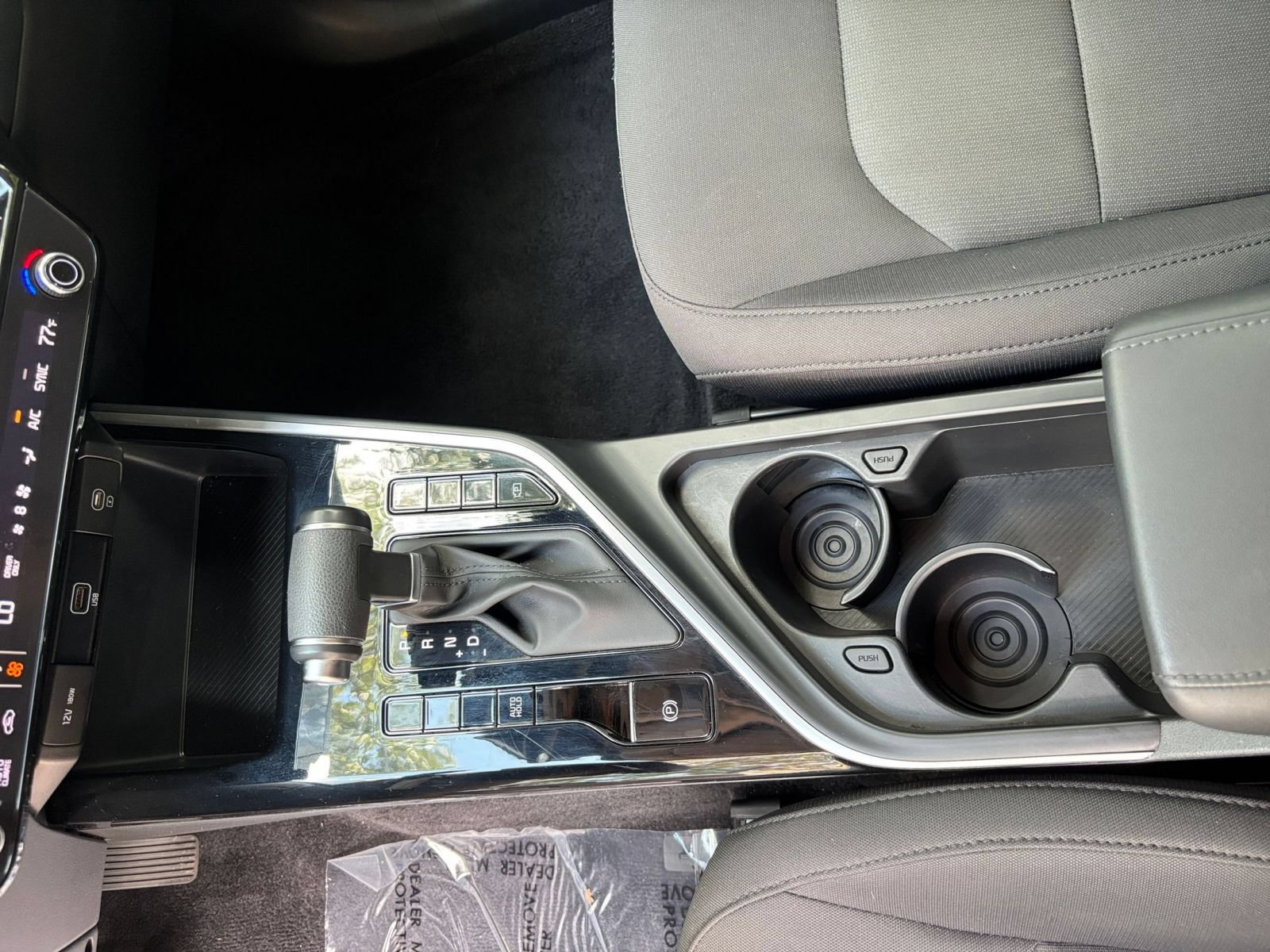 Used 2026 Kia Niro LX FWD image 39