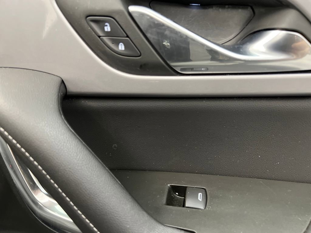 Used 2025 Chevrolet Blazer LT image 25