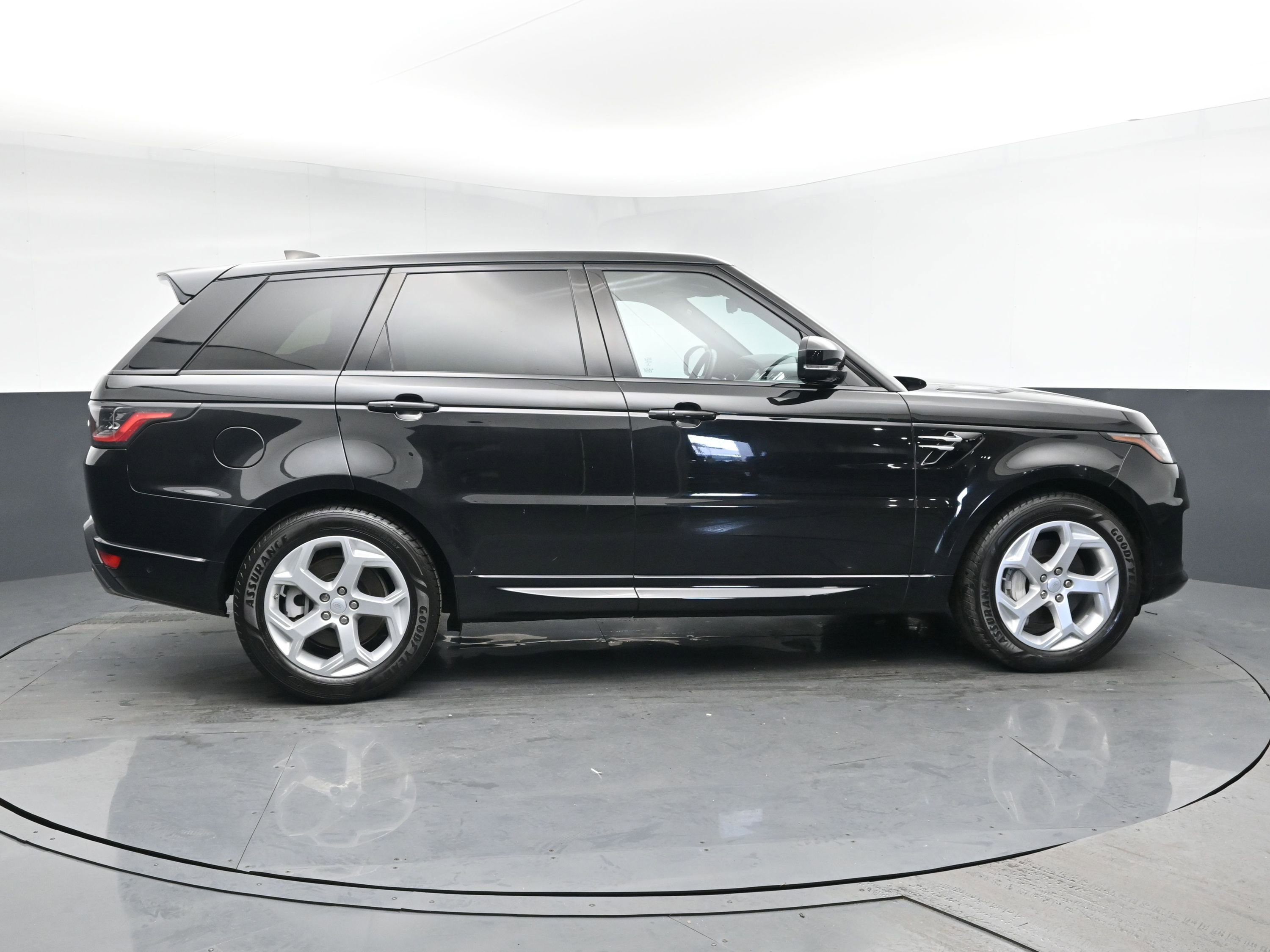 Used 2019 Land Rover Range Rover Sport HSE image 3
