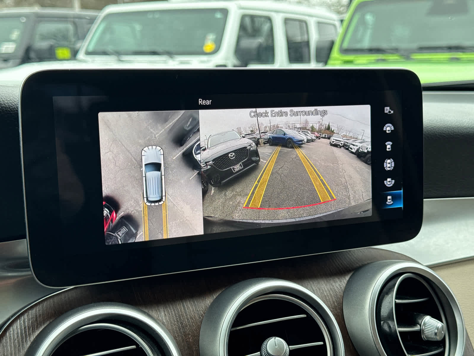 Used 2021 Mercedes-Benz GLC 300 4MATIC image 24