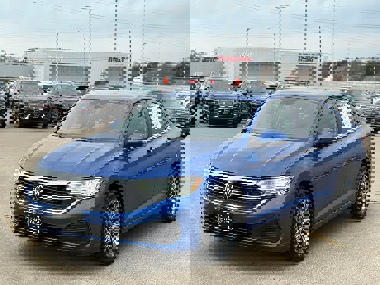 Used 2024 Volkswagen Jetta SE image 3