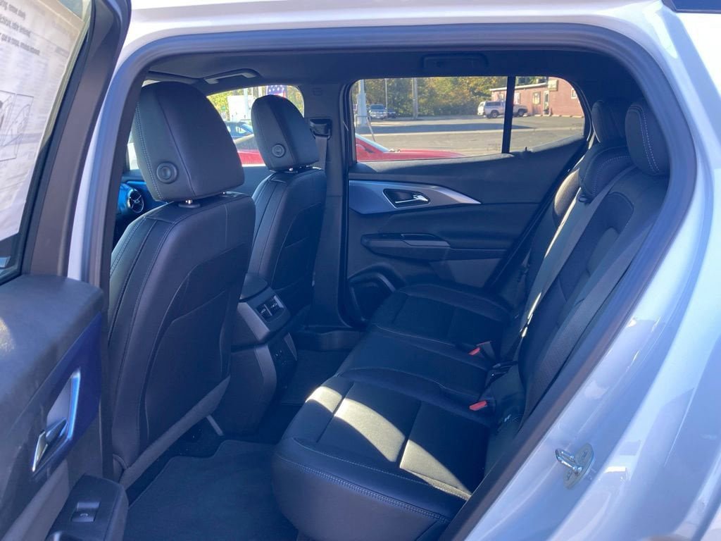 New 2026 Chevrolet Equinox EV LT w/ Convenience Package II FWD image 21