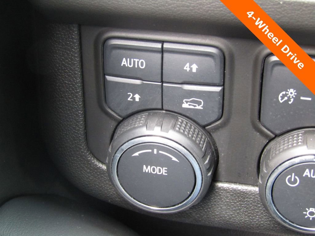 Used 2024 Chevrolet Tahoe LT image 9