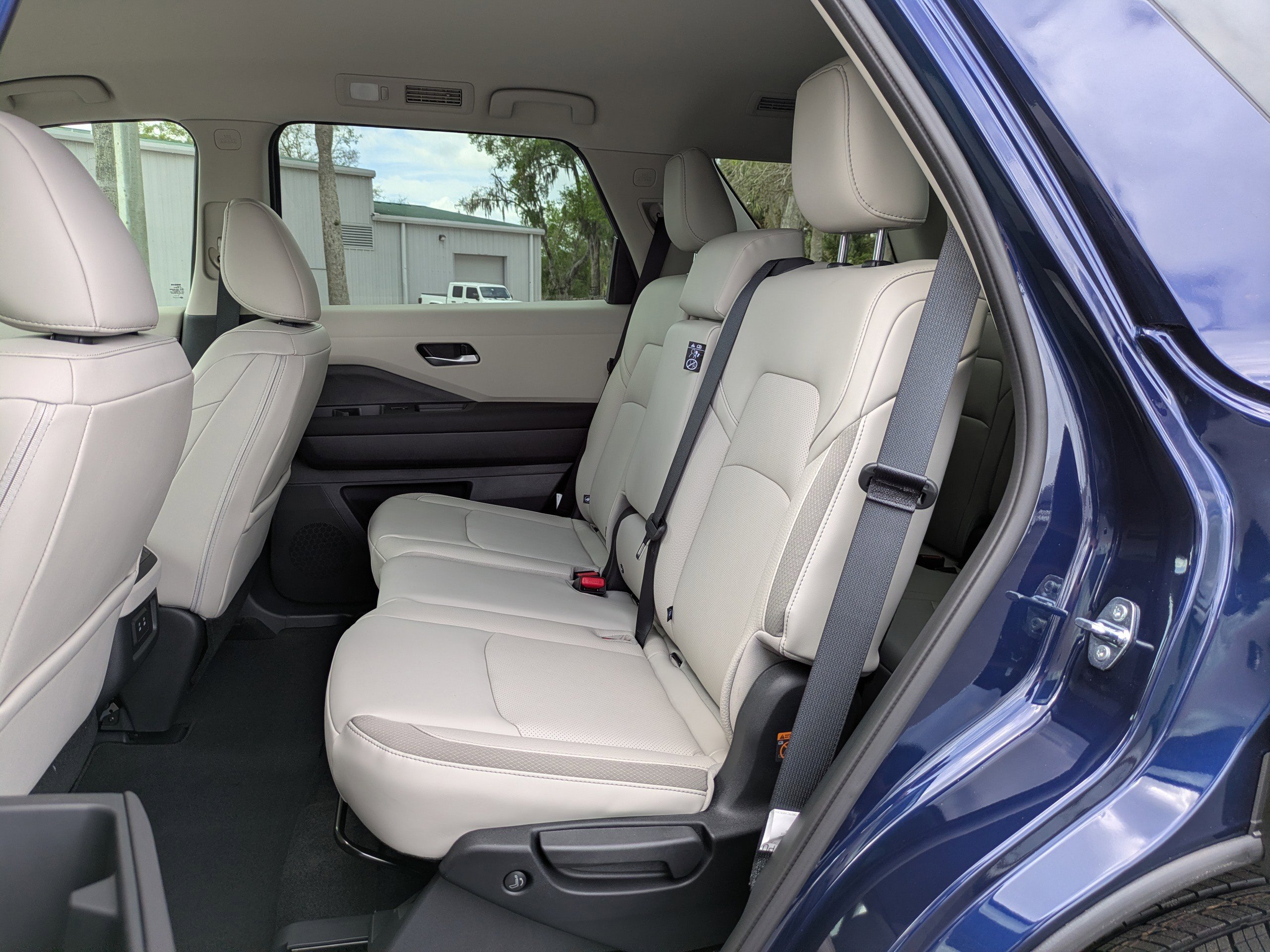 New 2026 Nissan Pathfinder SL FWD image 15