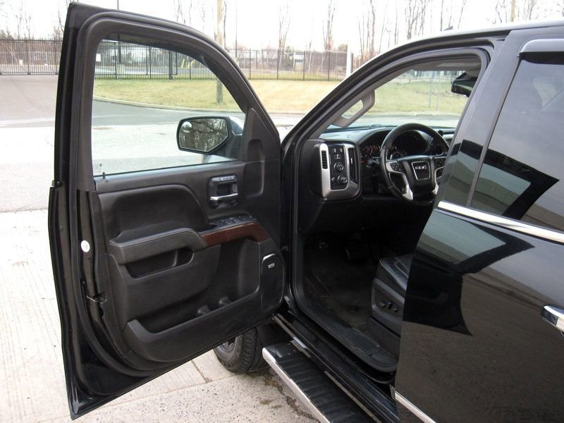 Used 2015 GMC Sierra 2500 SLT w/ Driver Alert Package image 18