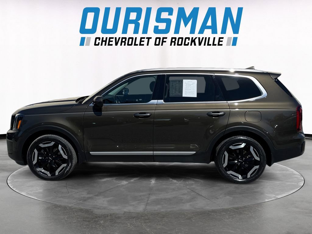 Used 2024 Kia Telluride S w/ S Sunroof Package image 3