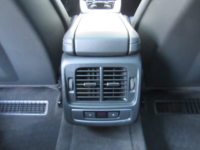 Used 2023 Audi e-tron GT Premium Plus image 30