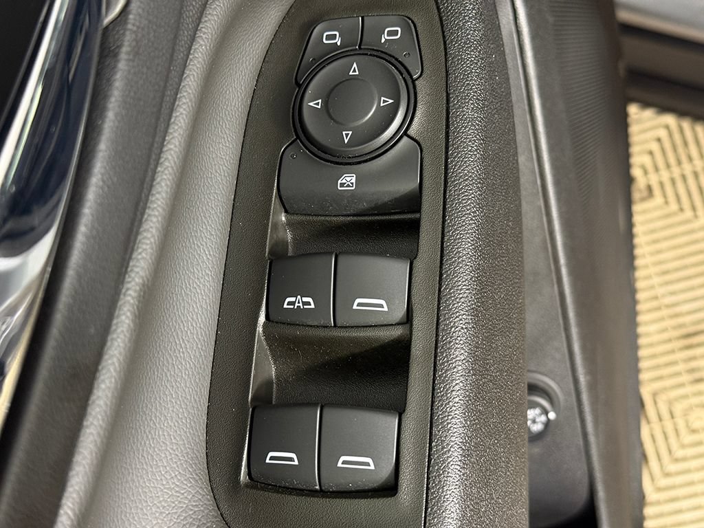 Used 2023 Chevrolet Equinox LT AWD/4WD image 34