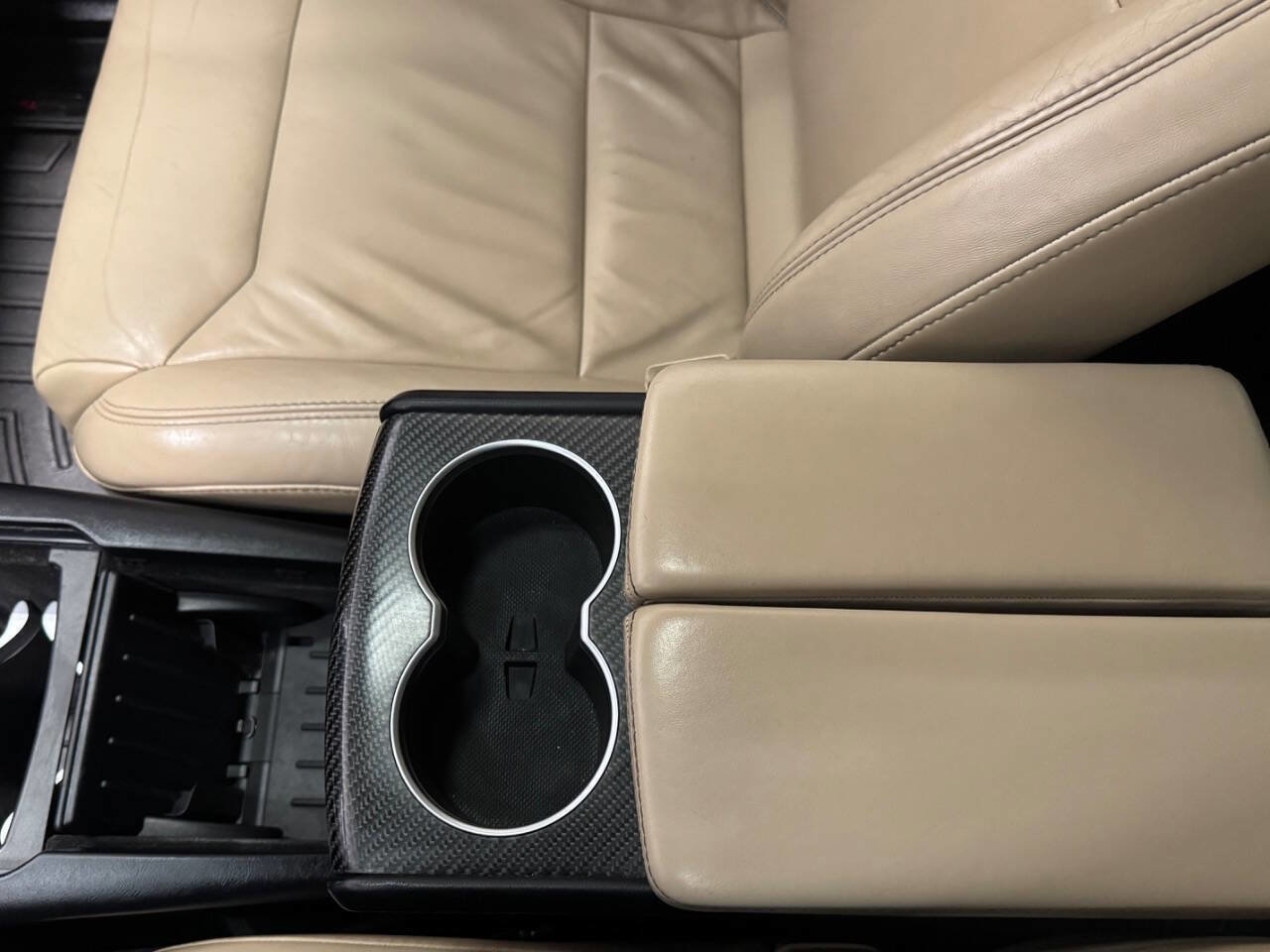 Used 2017 Tesla Model X 75D image 39