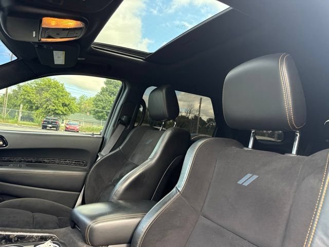 Used 2023 Dodge Durango R/T w/ Hemi Orange Plus Package AWD/4WD image 18