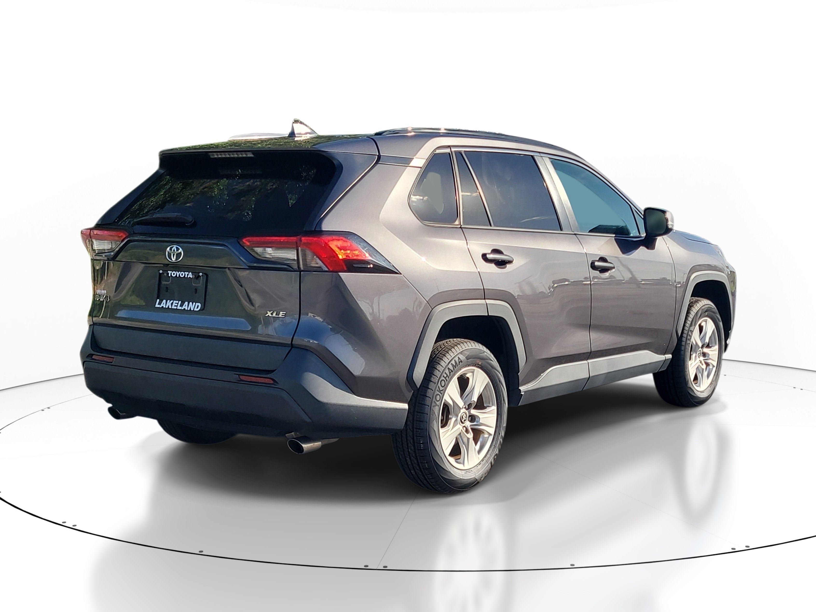 Used 2021 Toyota RAV4 XLE FWD image 7