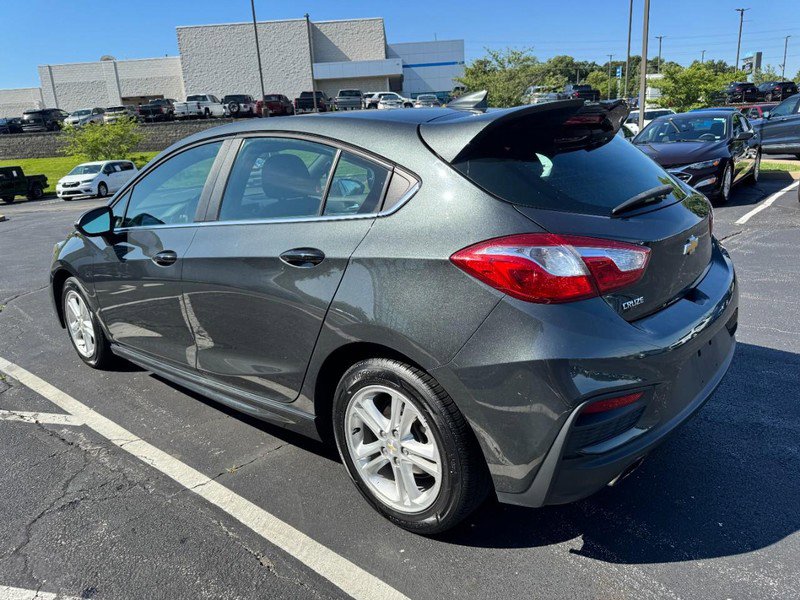 Used 2018 Chevrolet Cruze LT w/ Convenience Package FWD image 5