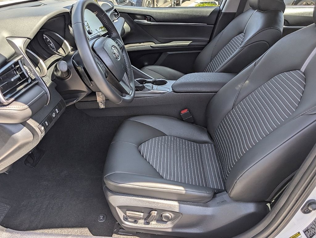 Used 2024 Toyota Camry SE FWD image 26