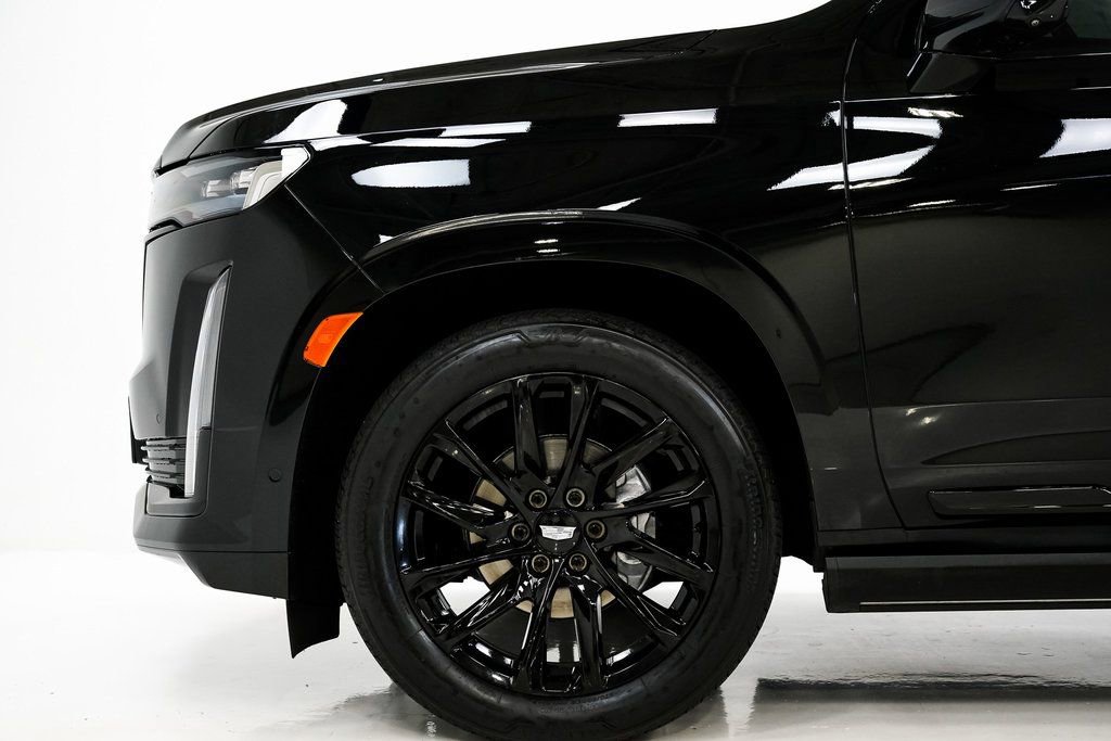 Used 2023 Cadillac Escalade ESV Sport w/ LPO, ONYX Package image 39