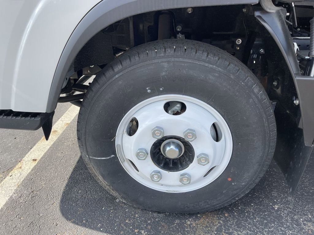 New 2024 Chevrolet Low Cab Forward image 9