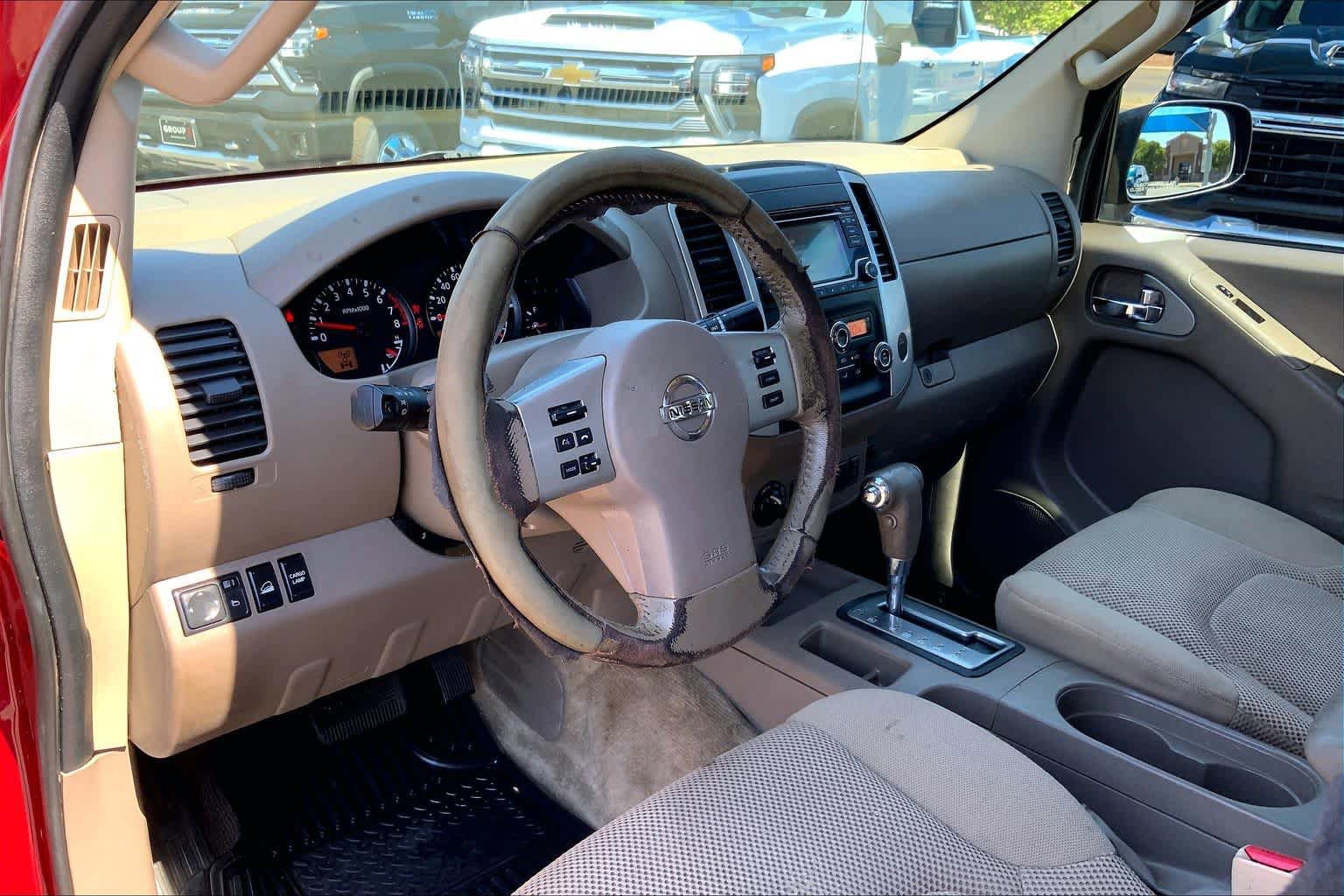 Used 2016 Nissan Frontier SV w/ SV Value Truck Package AWD/4WD image 18