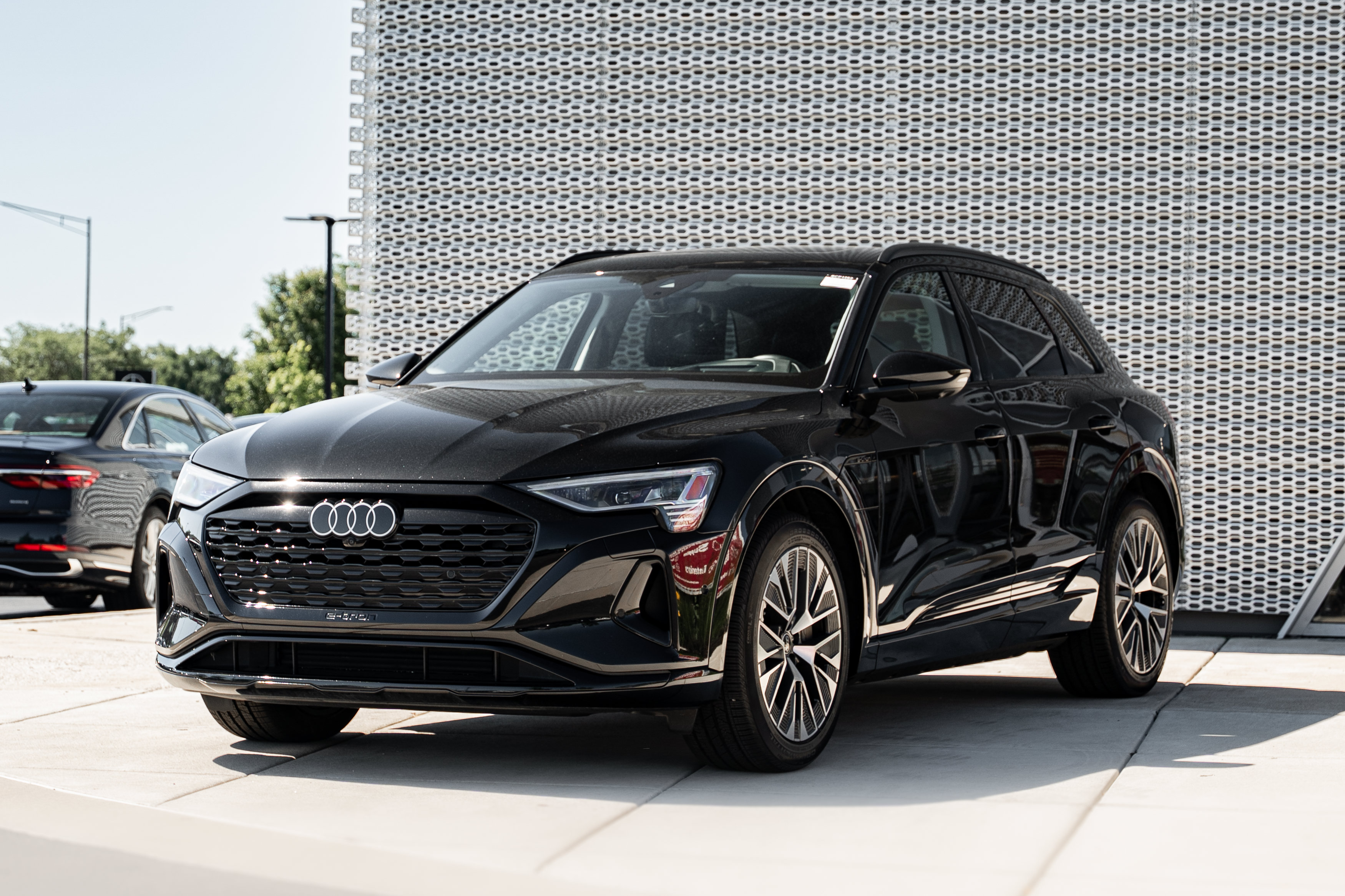 Certified 2024 Audi Q8 e-tron Prestige w/ Prestige Package AWD/4WD image 7