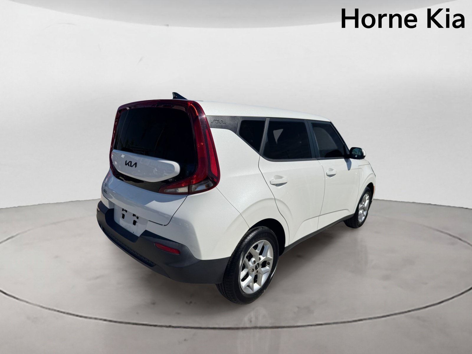 Used 2022 Kia Soul LX w/ Technology Package FWD image 4