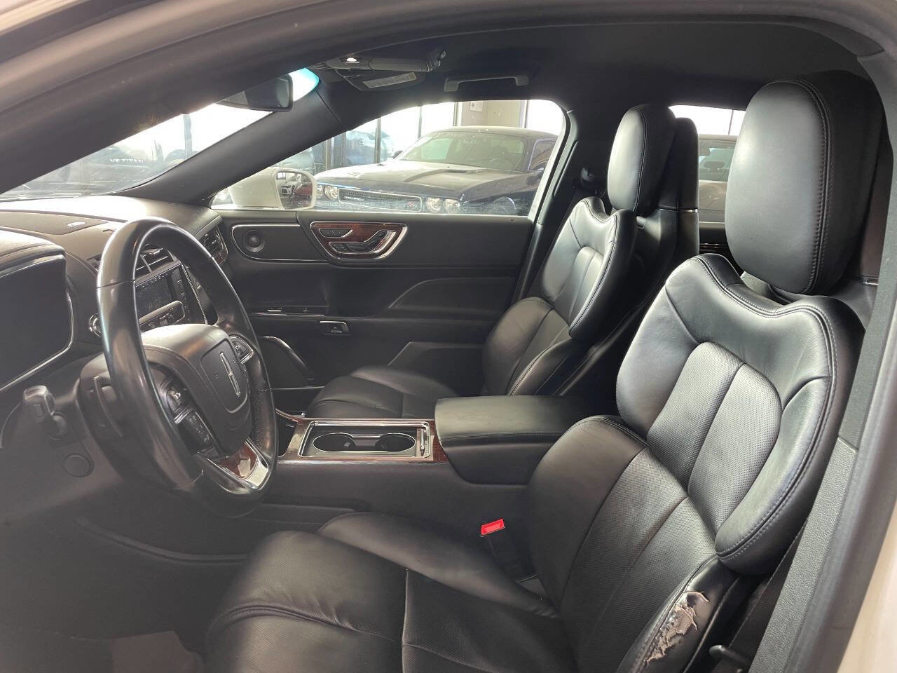 Used 2018 Lincoln Continental Reserve FWD image 14