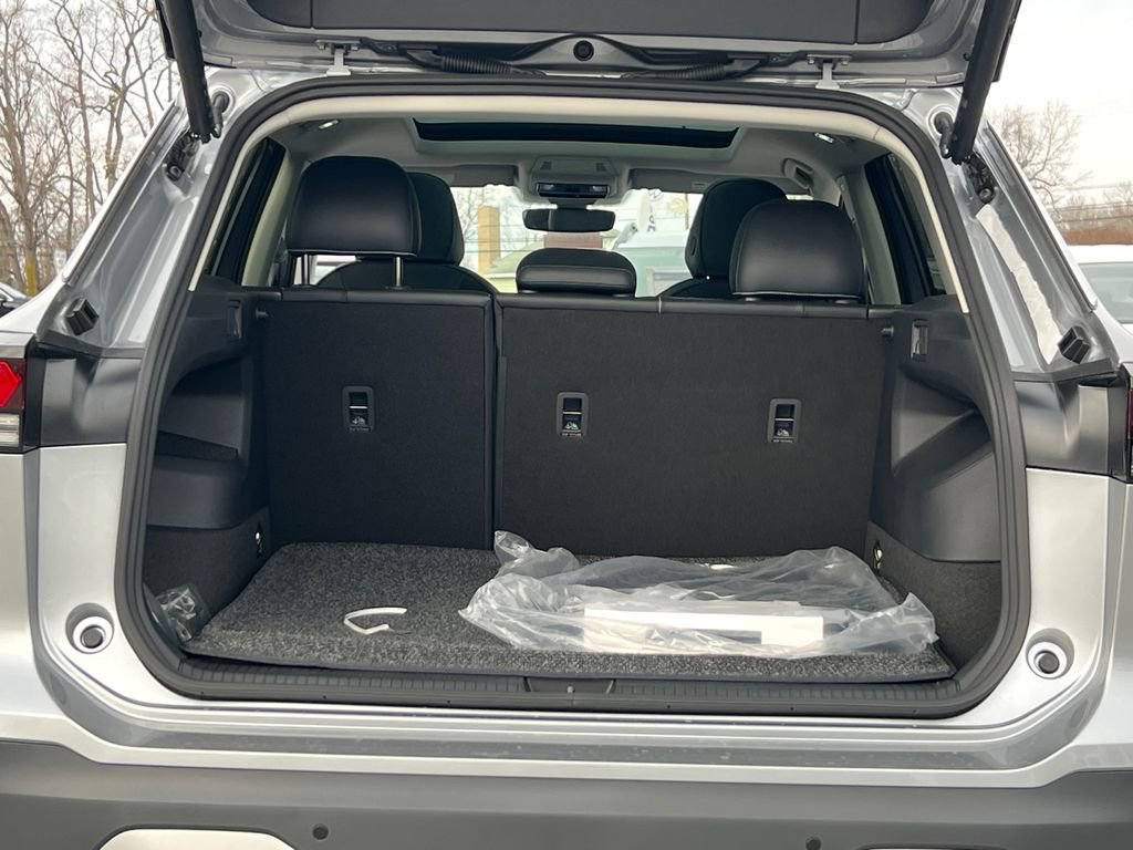 New 2026 Volkswagen Tiguan SE image 16