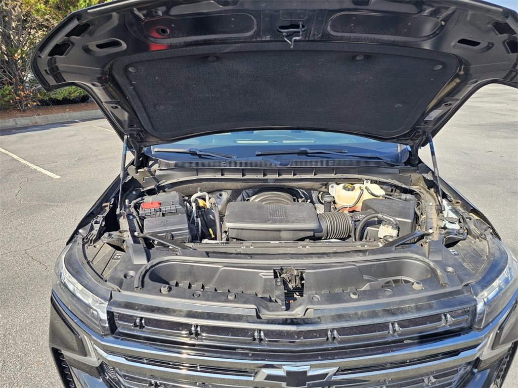 Used 2022 Chevrolet Suburban RST w/ Luxury Package image 26