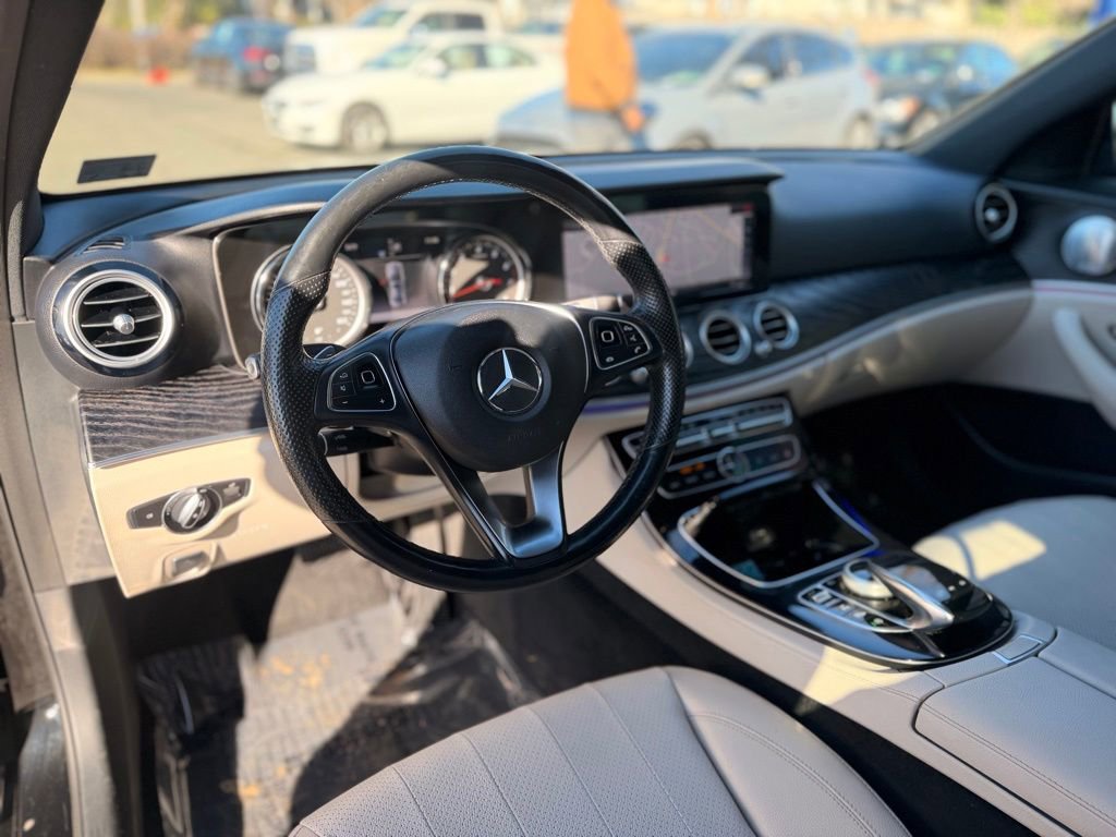 Used 2017 Mercedes-Benz E 300 4MATIC image 9