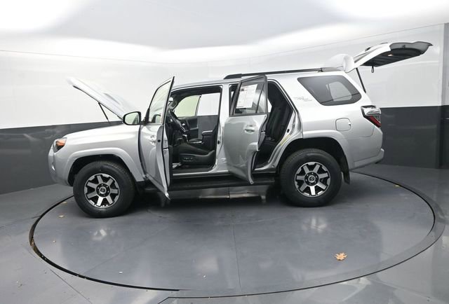 Used 2024 Toyota 4Runner TRD Off-Road image 30