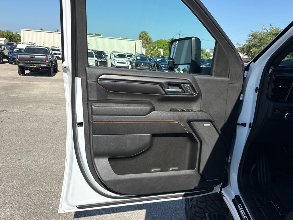 Used 2024 GMC Sierra 2500 AT4 w/ AT4 Premium Plus Package AWD/4WD image 14