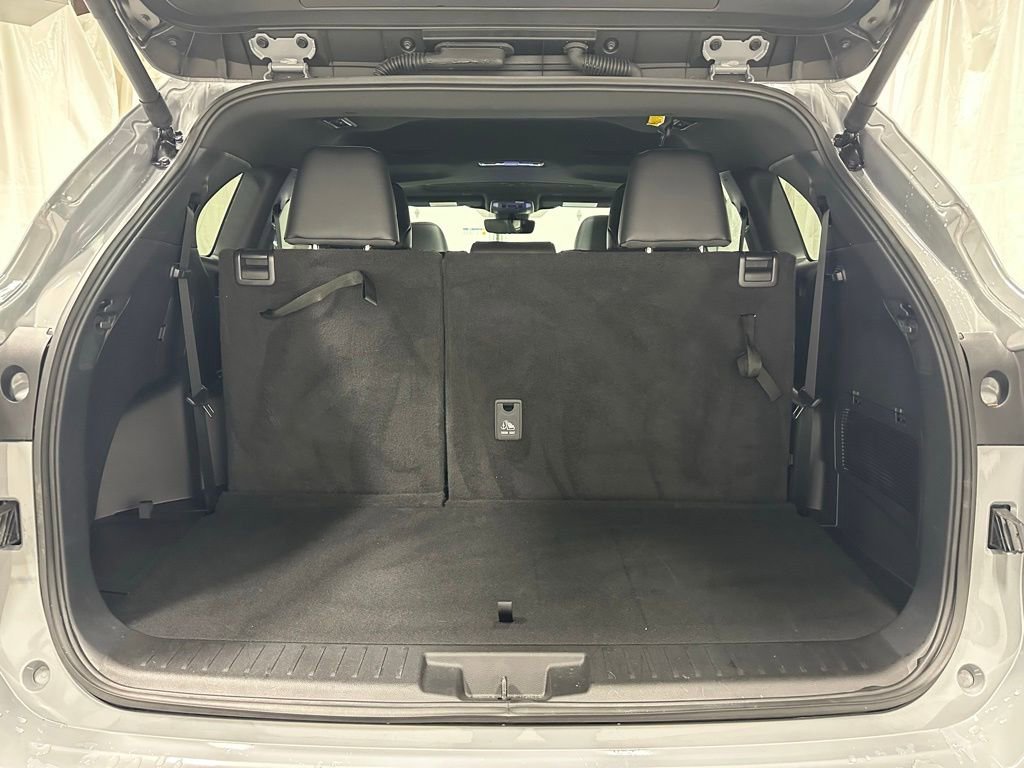 Used 2025 Toyota Highlander XSE image 54