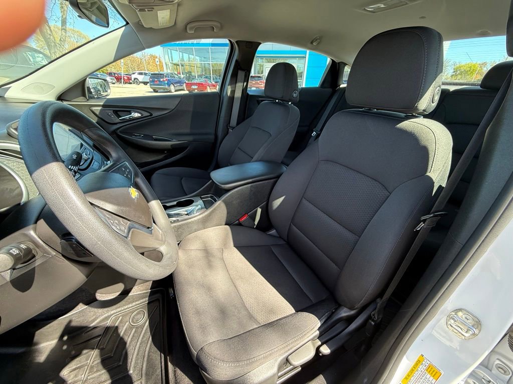 Used 2020 Chevrolet Malibu LS FWD image 22