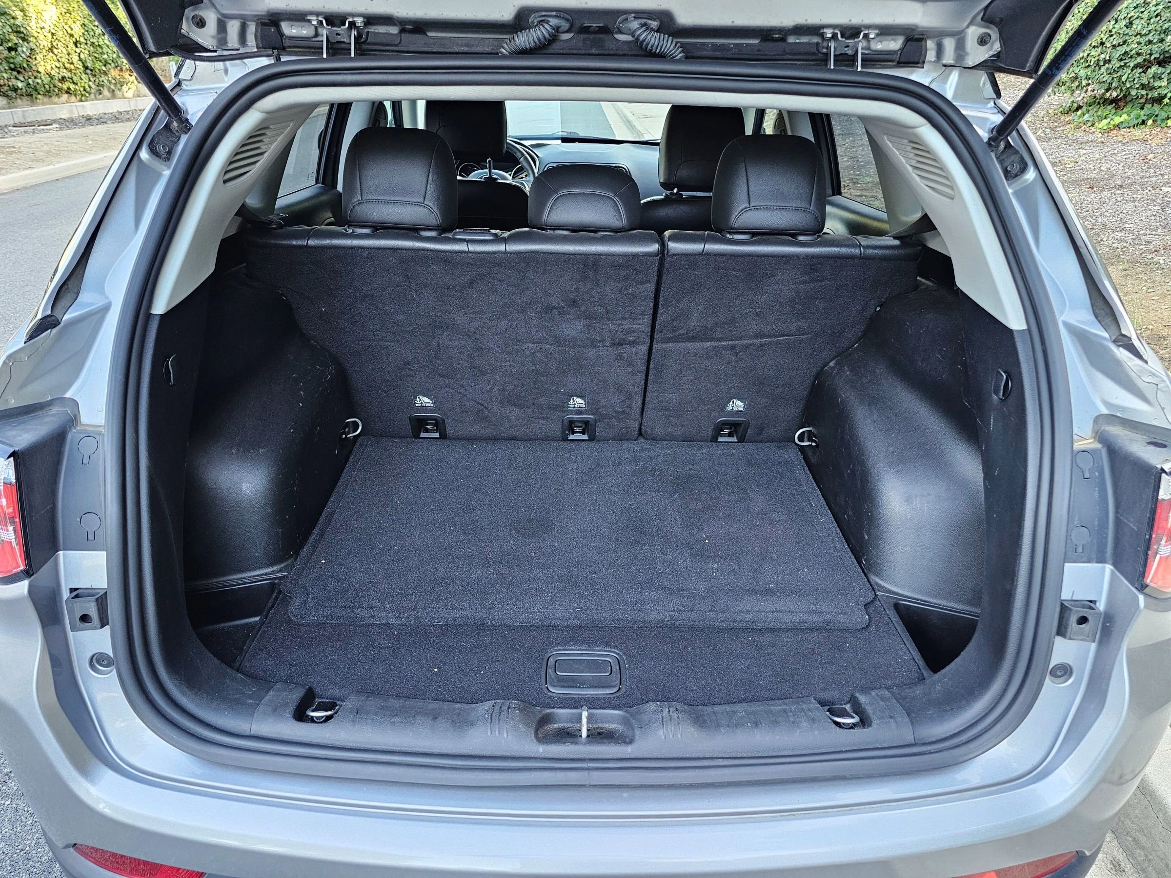 Used 2019 Jeep Compass Limited image 25