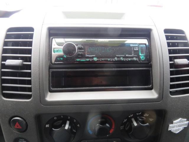 Used 2012 Suzuki Equator Premium image 16