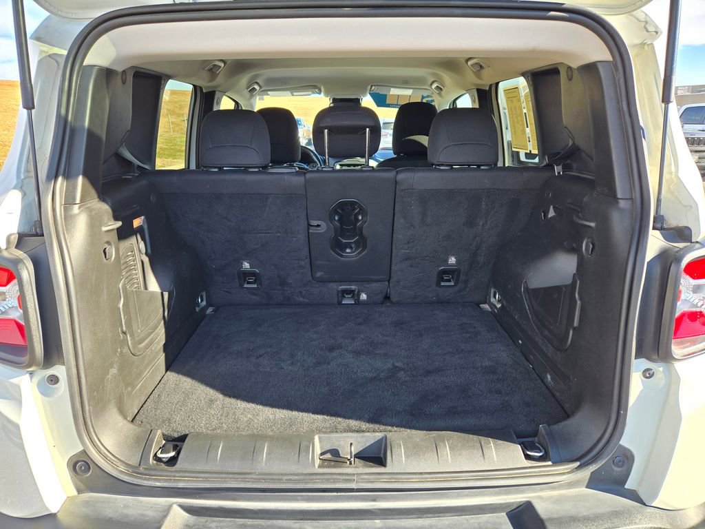 Used 2022 Jeep Renegade Trailhawk image 31