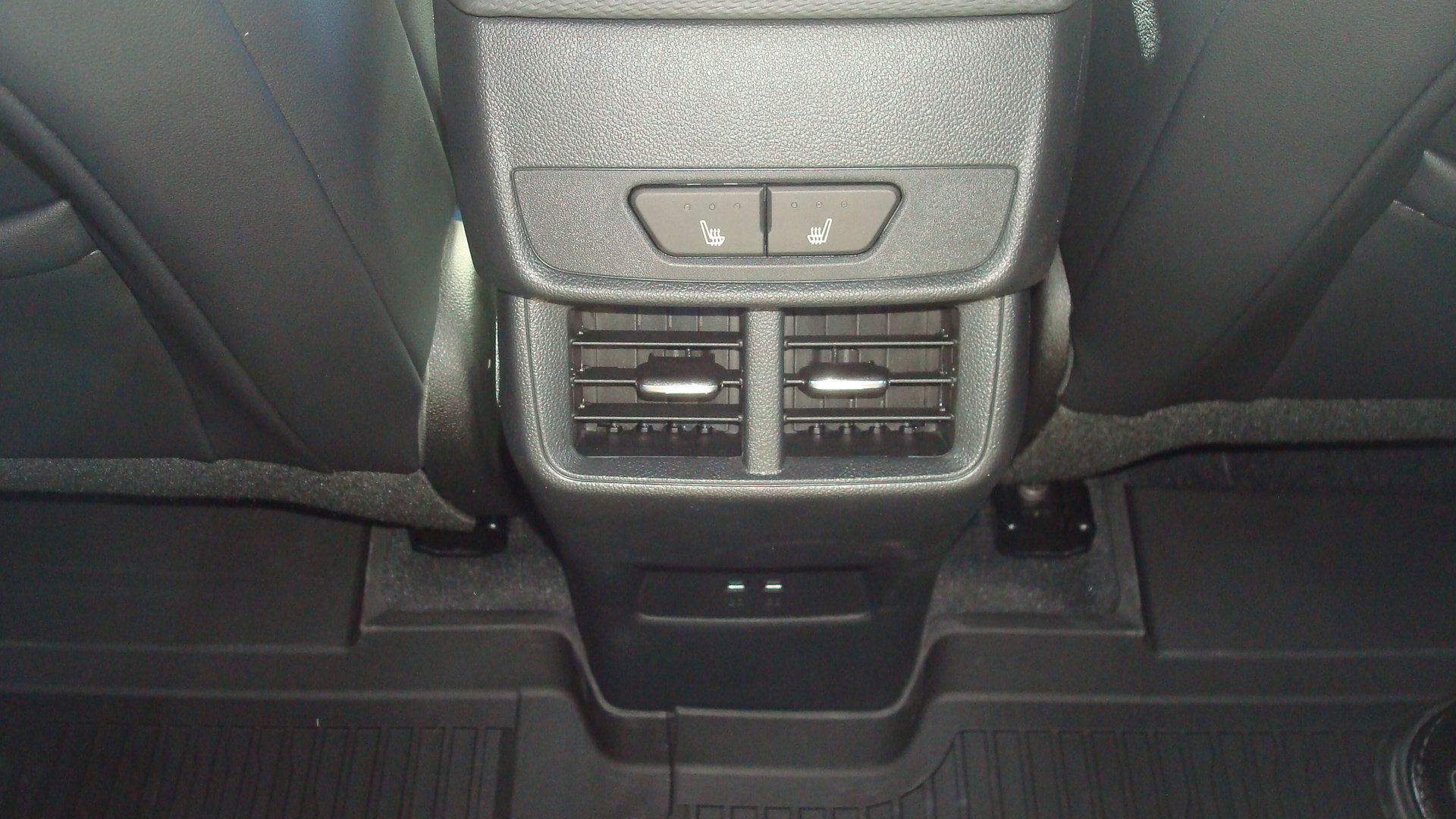 New 2027 Chevrolet Equinox RS w/ Safety and Technology Package AWD/4WD image 11